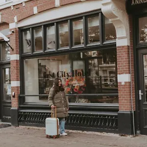 Boutique First **** Den Haag